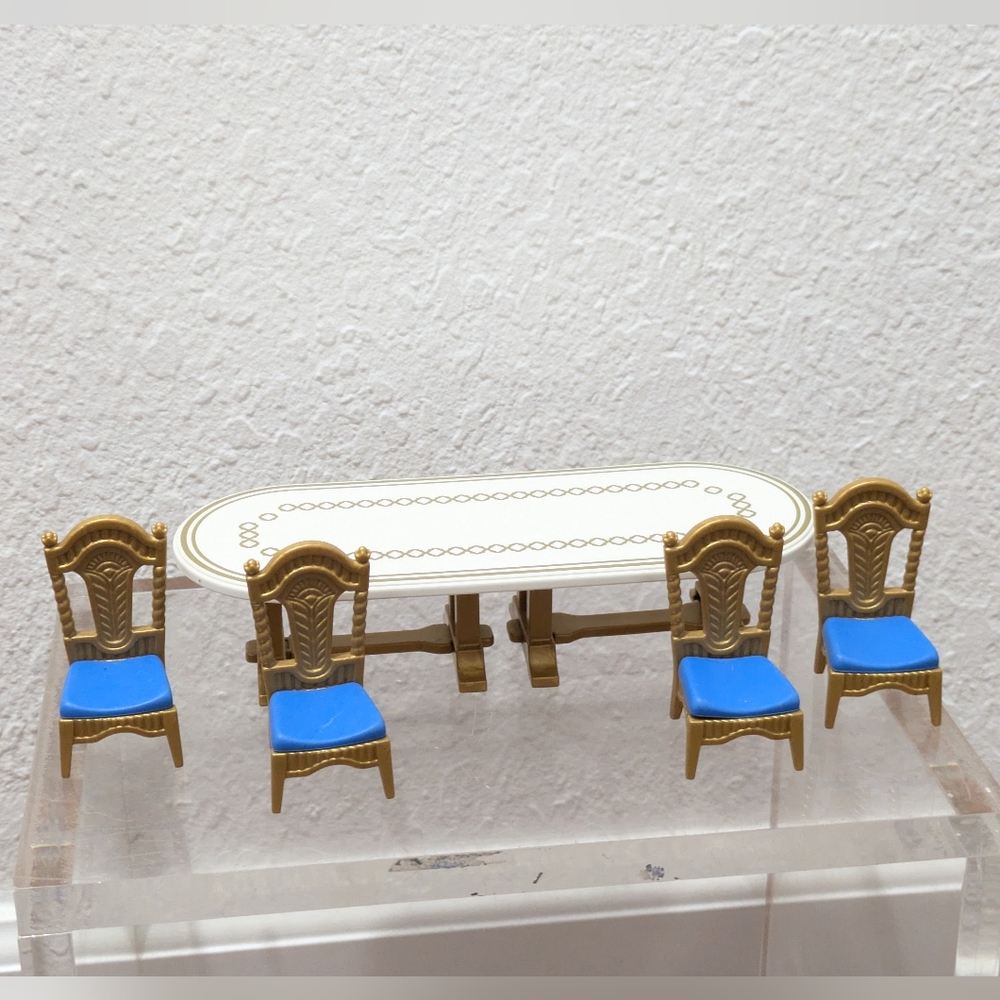 Playmobil 3021 Royal Banquet Festive Round Table And Chairs